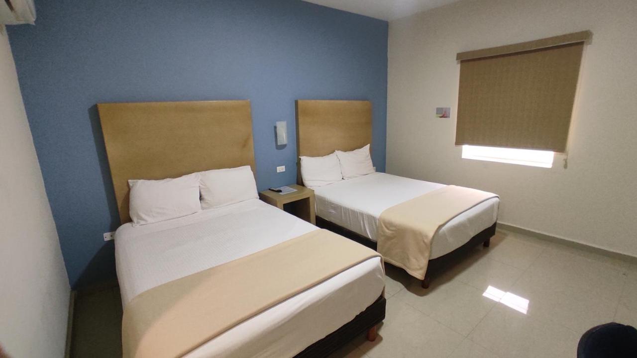 Capital Hotel Monclova Exterior foto