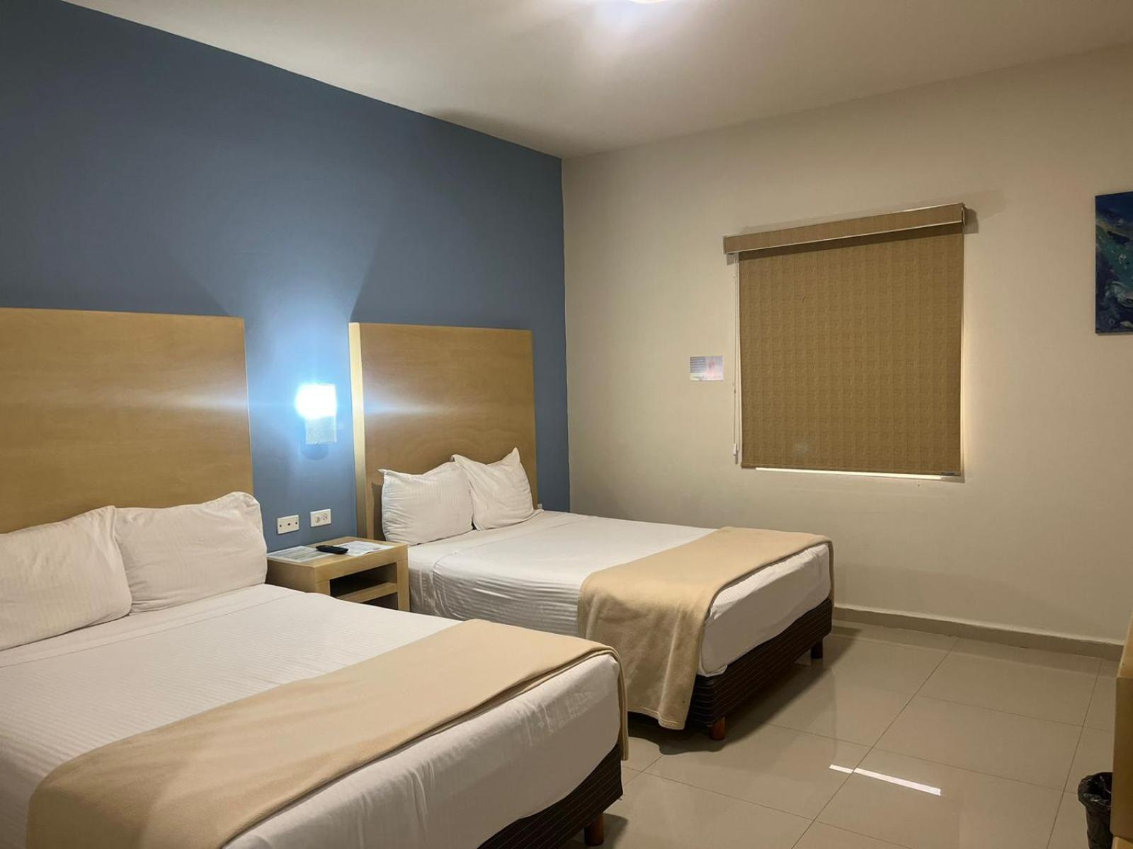 Capital Hotel Monclova Exterior foto