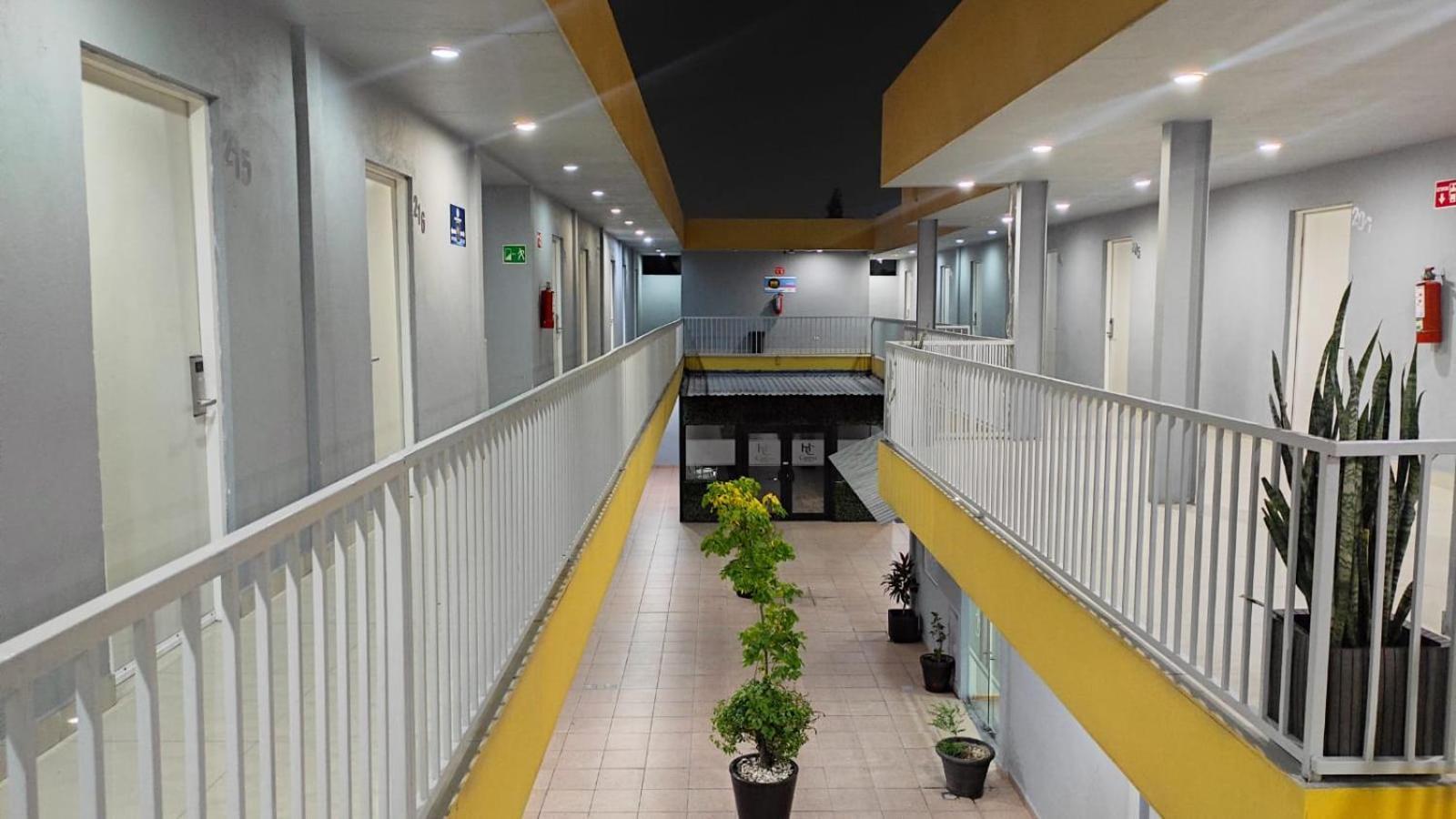 Capital Hotel Monclova Exterior foto
