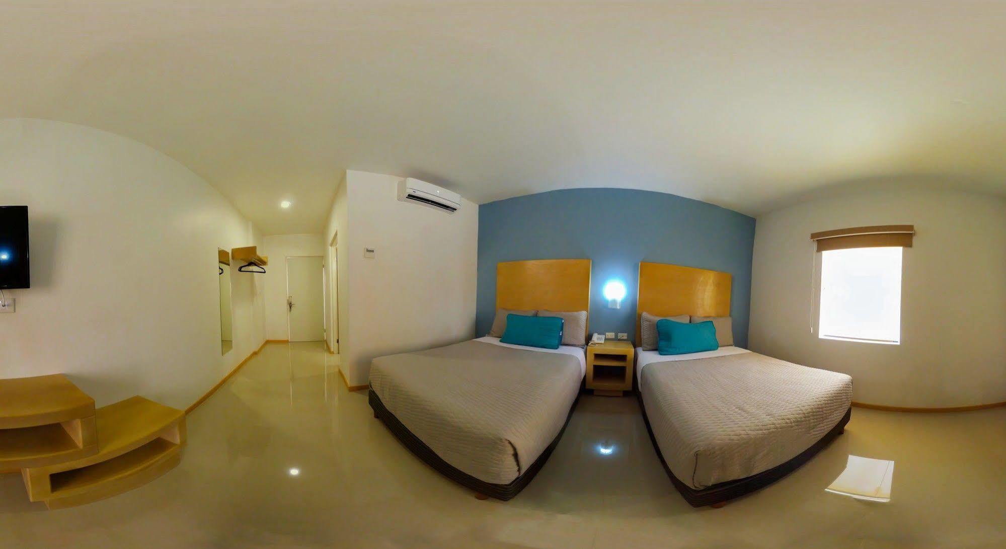 Capital Hotel Monclova Exterior foto