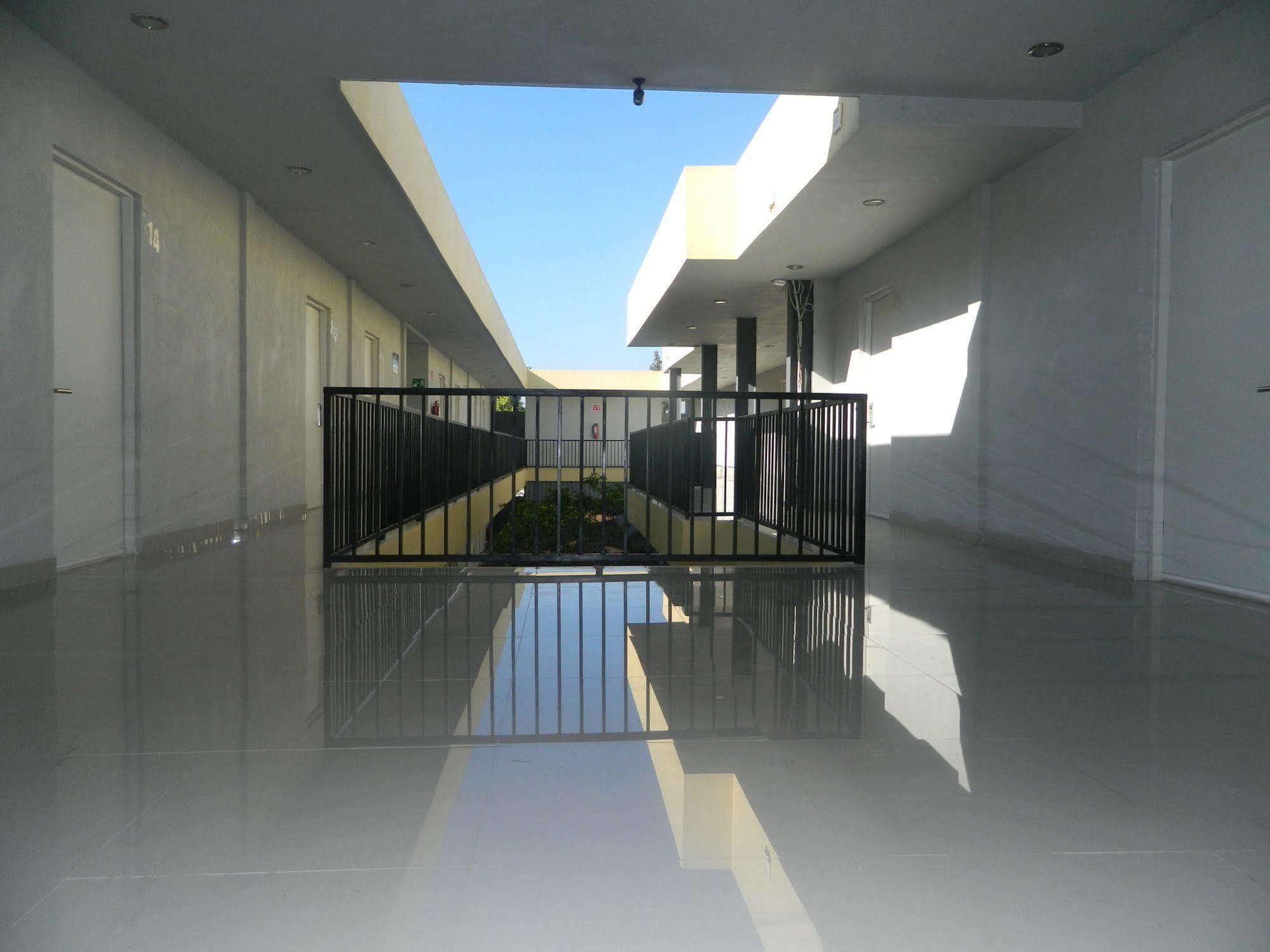 Capital Hotel Monclova Exterior foto